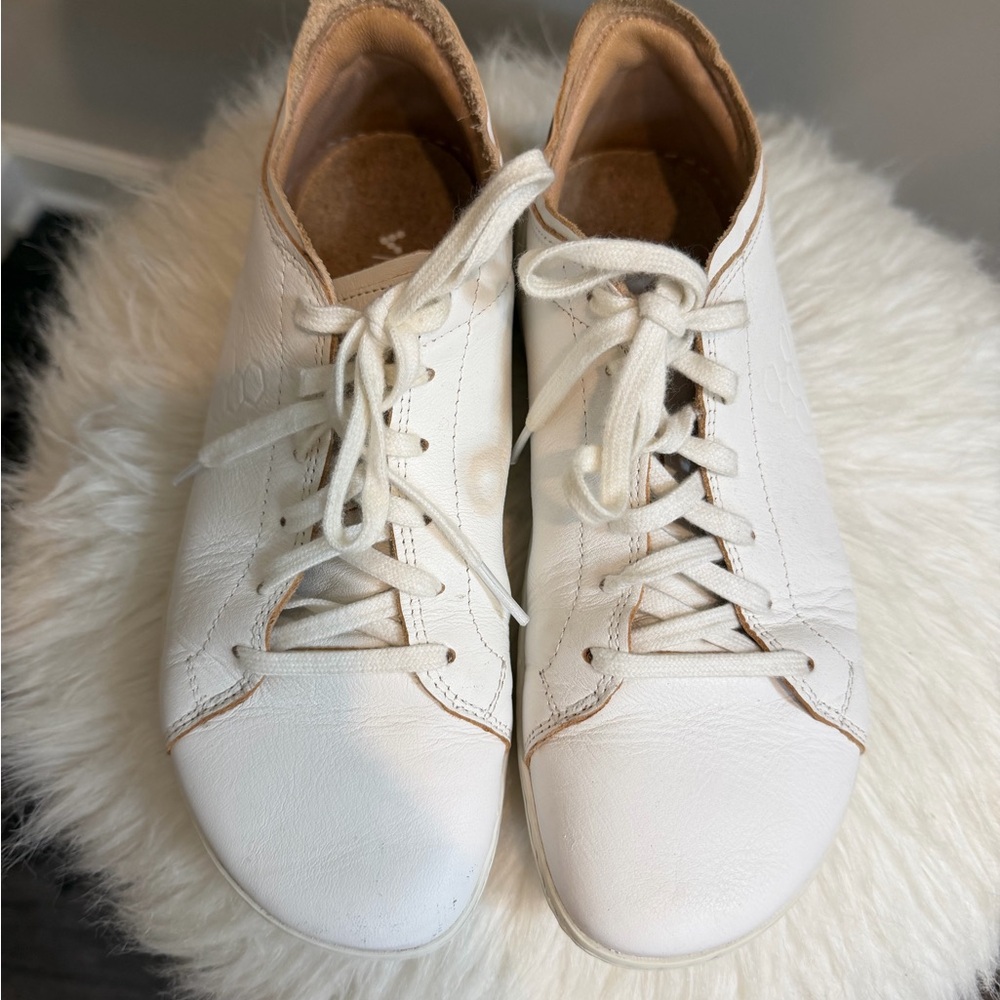 Women's White Leather Lace-Up Sneakers